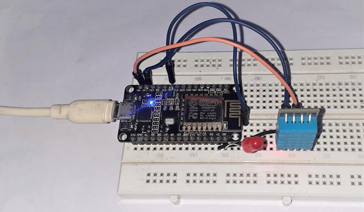 ESP8266 and DHT11 Connection Circuit