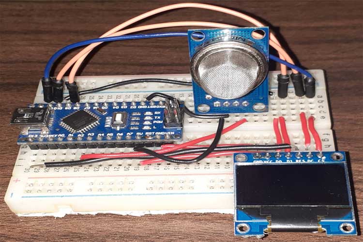 MQ-135 Gas Sensor with Arduino 