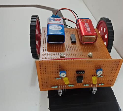 Simple Line Follower Robot