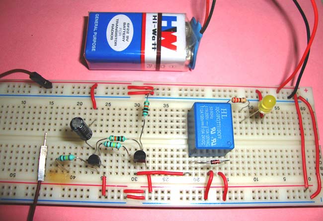 Simple Transistor Latch Circuit