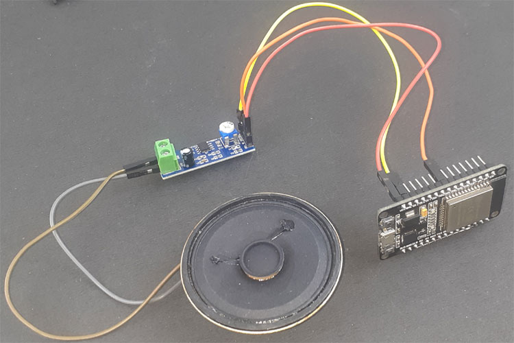 ESP32 Audio Player using LM386 IC