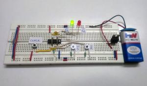 SR Flip-Flop Circuit Diagram with NAND Gates